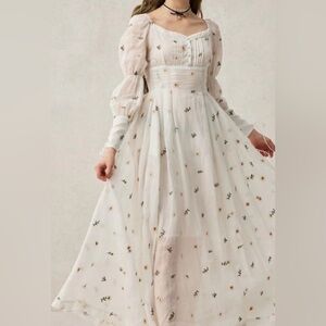 Chic Floral Long Sleeve Maxi Dress